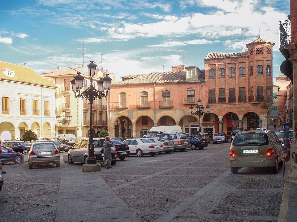 Benavente. Plaza del Ayuntamiento — travel photo of Benavente, Zamora