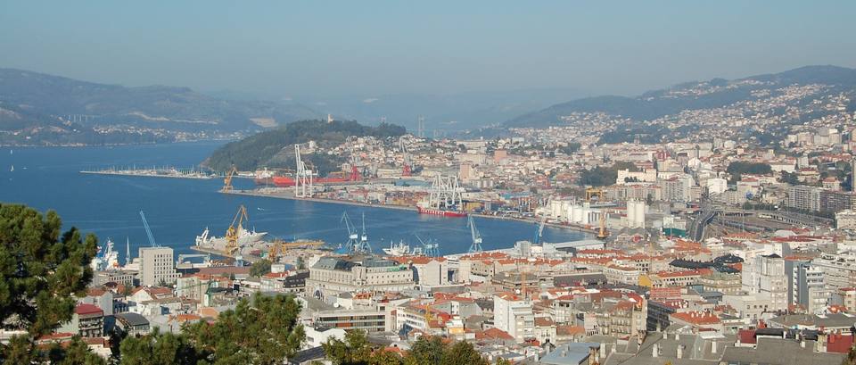 Centro e porto de Vigo cropped — travel photo of Vigo
