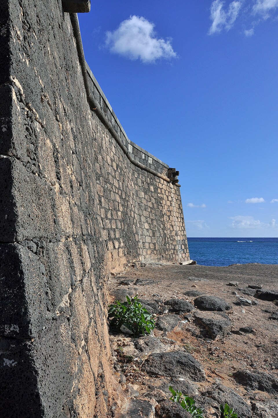 Lanzarote Arrecife Castillo de San Gabriel R01 — travel photo of Arrecife