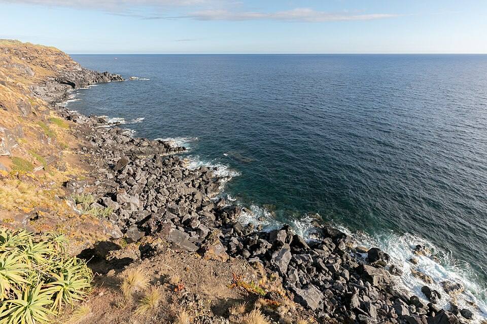 Vista desde el miradouro de Santa Bárbara, isla de Terceira, Azores, Portugal — travel photo of Azores — Terceira, Portugal