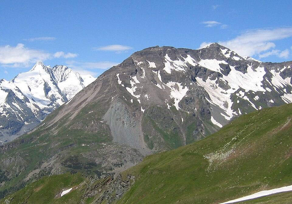 Wasserradkopf from Heiligenbluter Schareck — travel photo of Heiligenblut, Grossglockner & Hohe Tauern
