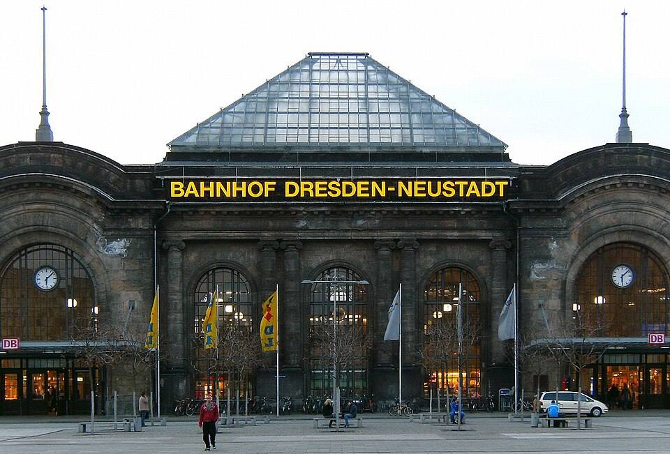 Bahnhof-Dresden-Neustadt Lidl — travel photo of Neustadt, Dresden & Saxony