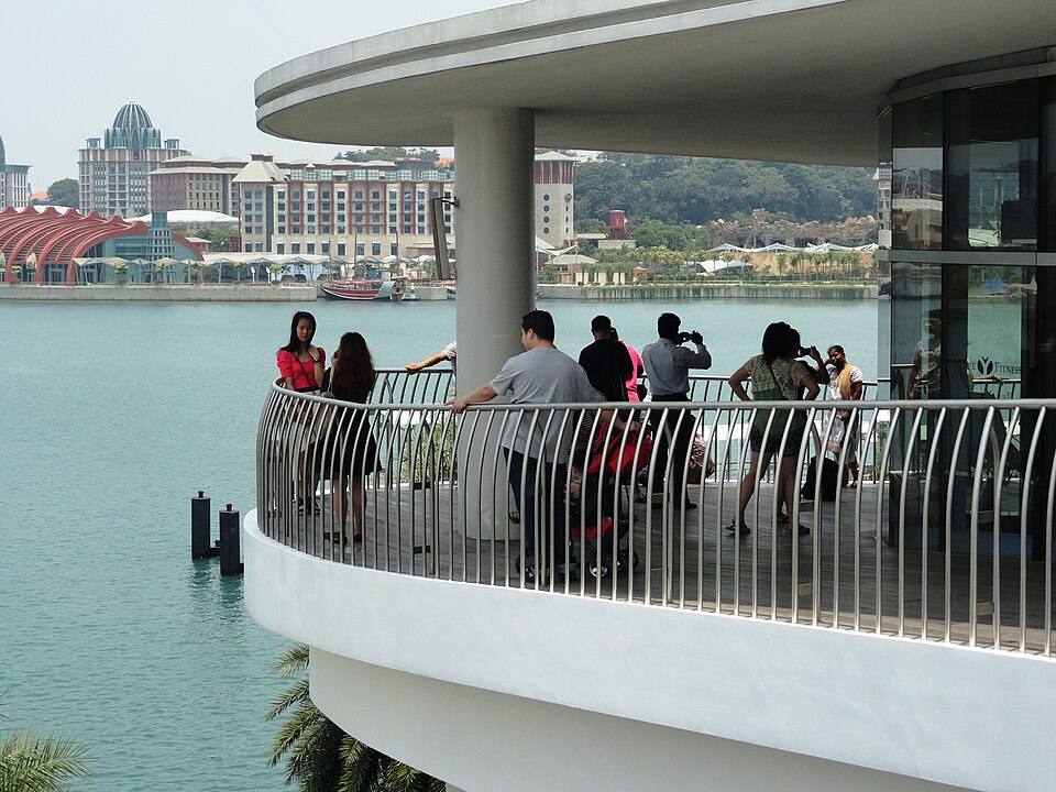 Sentosa from VivoCity, Harbourfront, Singapore ( ) — travel photo of Sentosa & HarbourFront