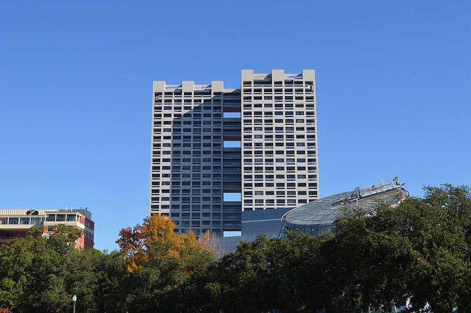 The Warwick Towers in Houston Museum District — travel photo of Museum District, Houston