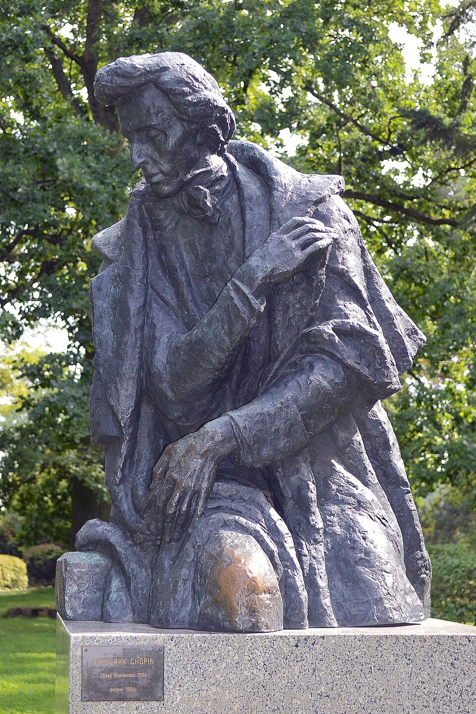 Żelazowa Wola Chopin Monument by Gosławski — travel photo of Żelazowa Wola, Warsaw