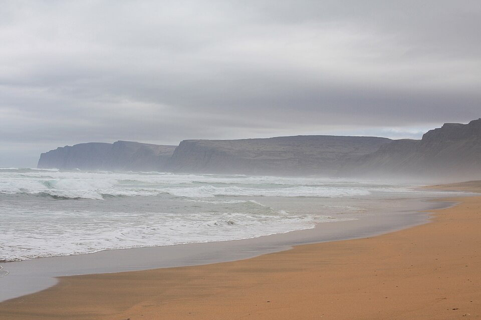 Rauðasandur, longest beach in WestFjords — travel photo of Rauðasandur
