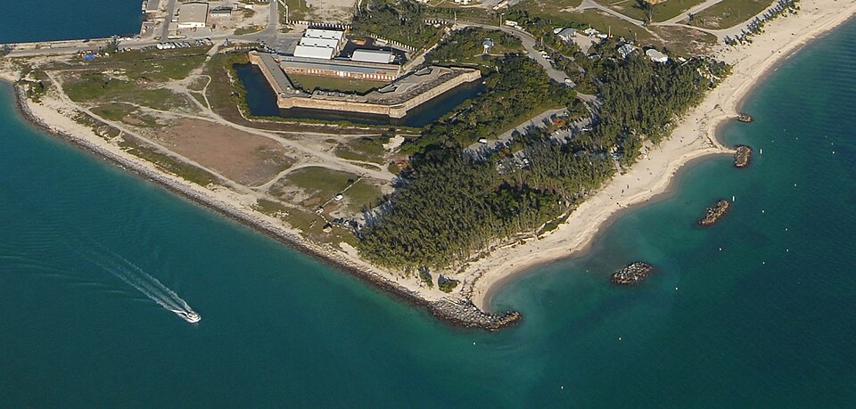 Aerial view of Fort Zachary Taylor State Park — travel photo of Fort Zachary Taylor, Key West