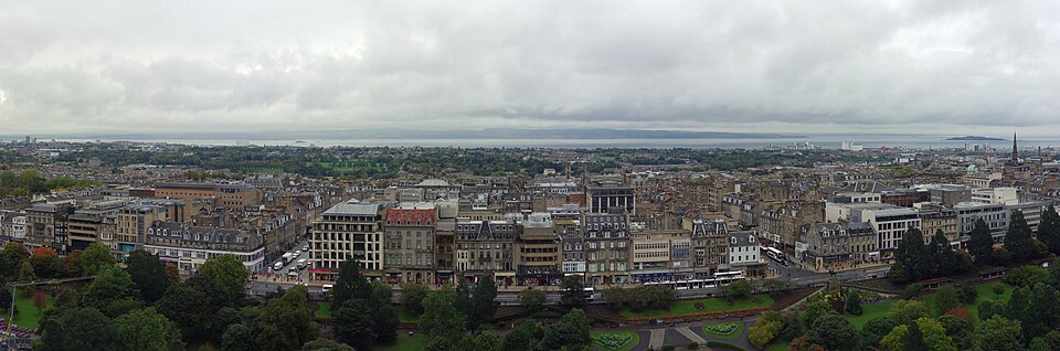 Edinburgh New Town Panorama — travel photo of New Town, Edinburgh