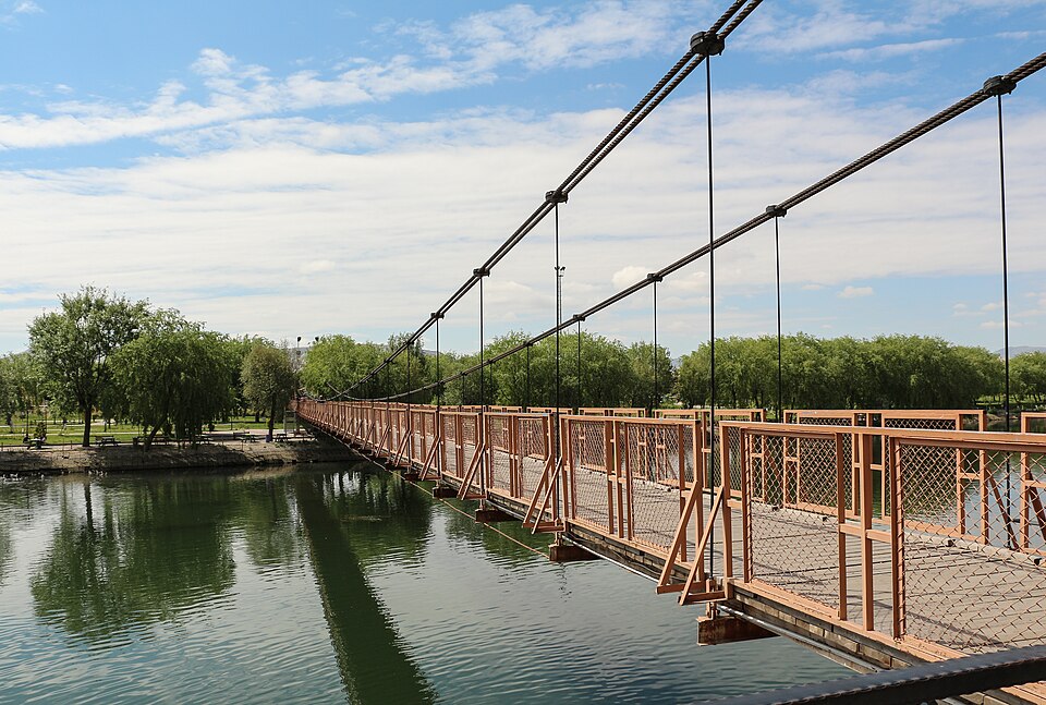 Footbridge in Avanos — travel photo of Avanos, Cappadocia