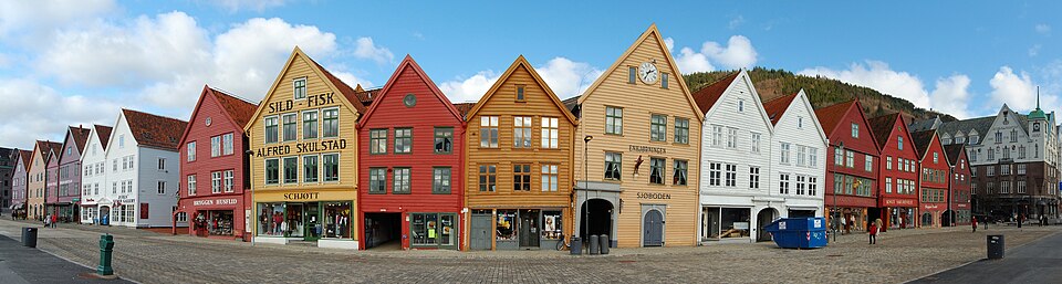 Bryggen panorama — travel photo of Bryggen, Bergen