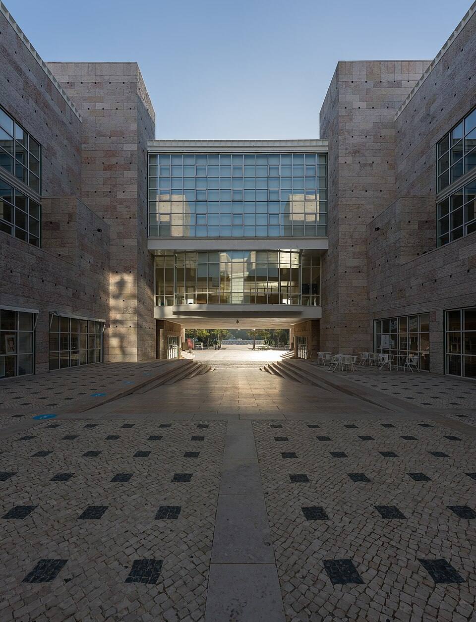Courtyard view of the Centro Cultural de Belém, Lisbon, Portugal julesvernex2 — travel photo of Belém, Lisbon