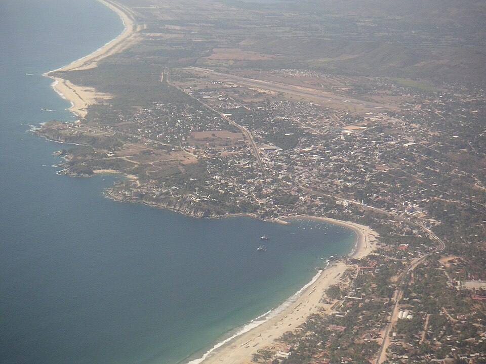Mexico-PuertoEscondido-Airview — travel photo of Puerto Escondido, Oaxaca