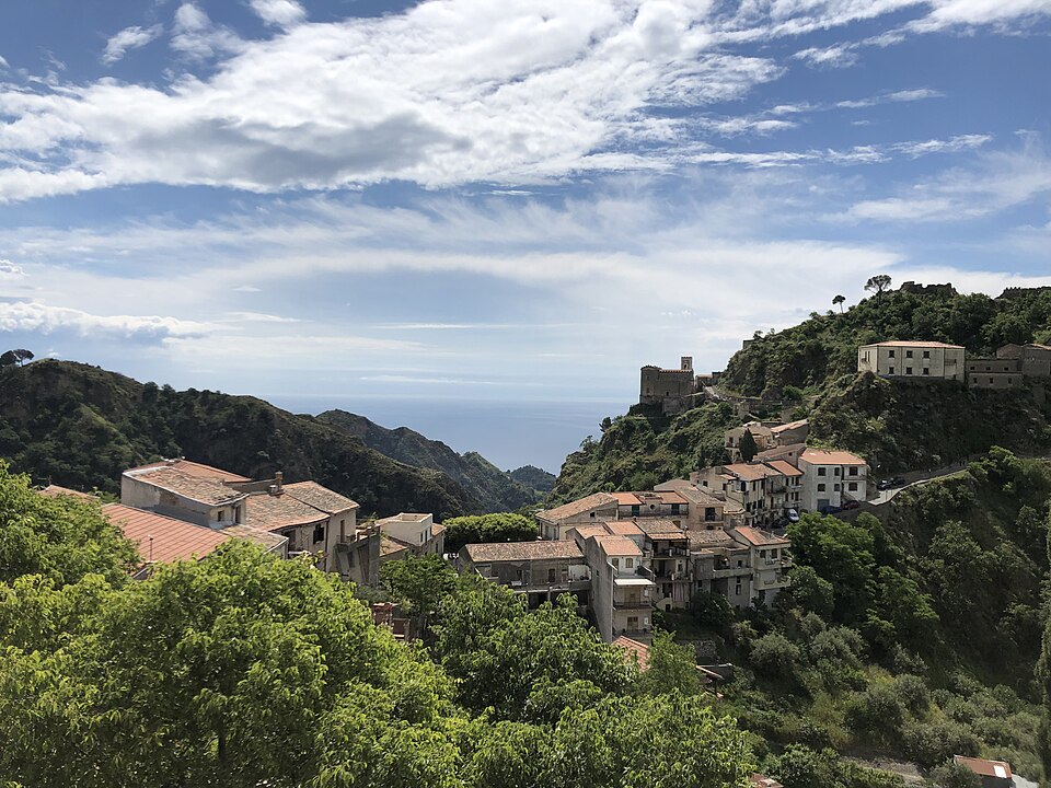 Savoca (panorama) — travel photo of Savoca