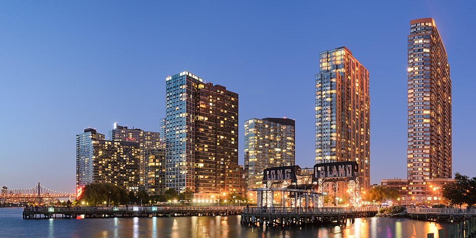 Long Island City New York May panorama 3 — travel photo of New York