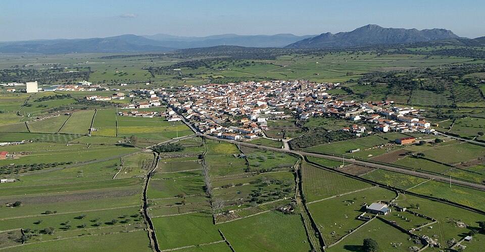 Vista aérea Ibahernando, Cáceres ( ) — travel photo of Cáceres