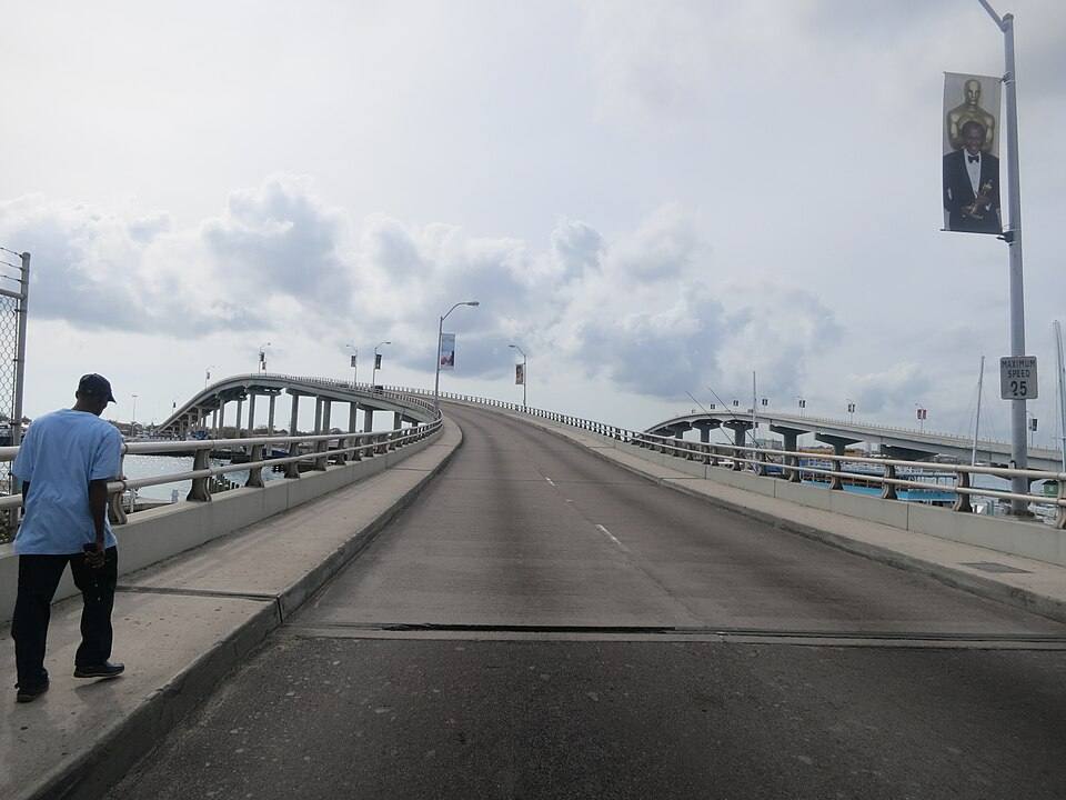 Coming from Paradise Island Paradise Island Bridge - Southbound Rd, Nassau, The Bahamas — travel photo of Paradise Island, Nassau