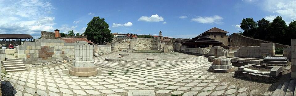 Eger castle - ruins of the romanesque basilica — travel photo of Eger Basilica, Eger