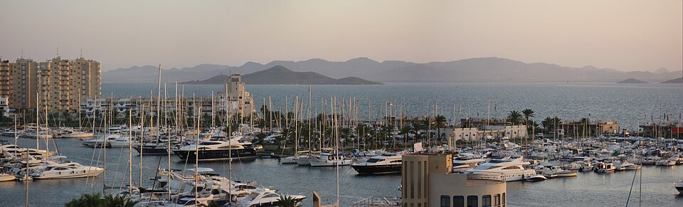 Vista del Puerto Tomás Maestre - La Manga Del Mar Menor — travel photo of La Manga del Mar Menor, Region of Murcia
