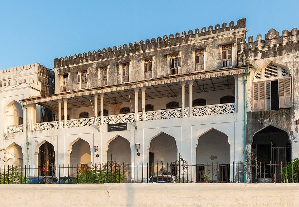 Palacio del Sultán, Stone Town, Zanzíbar, Tanzania — travel photo of Zanzibar and Stone Town