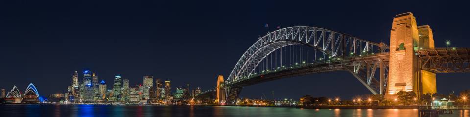 Sydney Harbour Bridge night — travel photo of Sydney, Australia