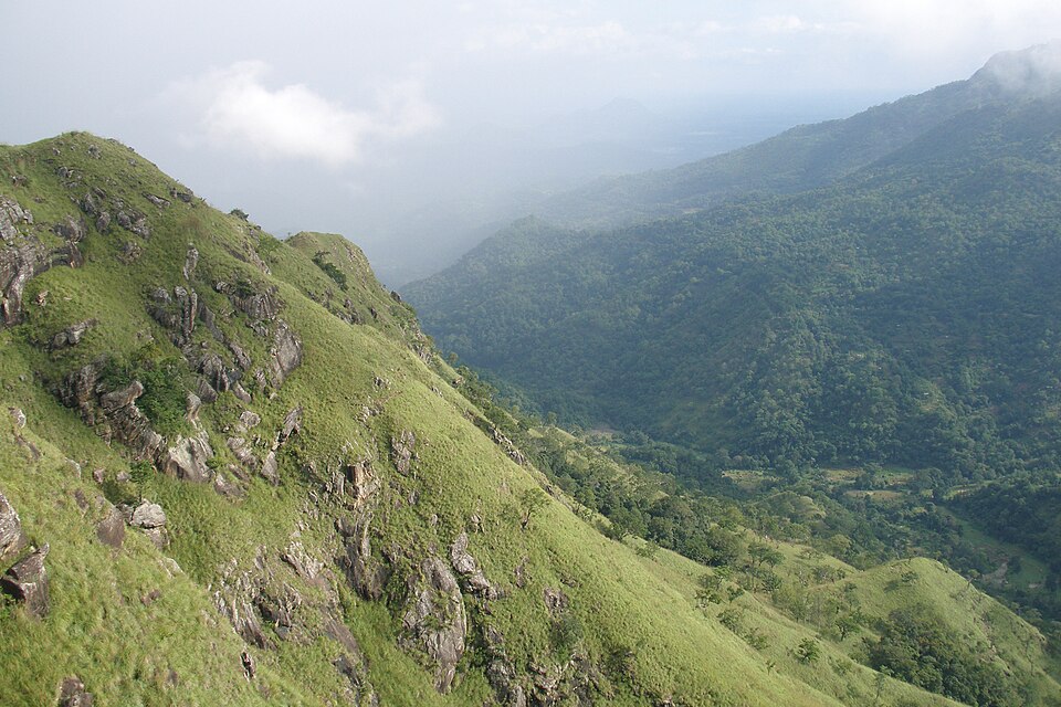 Ella Gap (Valley), Sri Lanka — travel photo of Ella, Sri Lanka