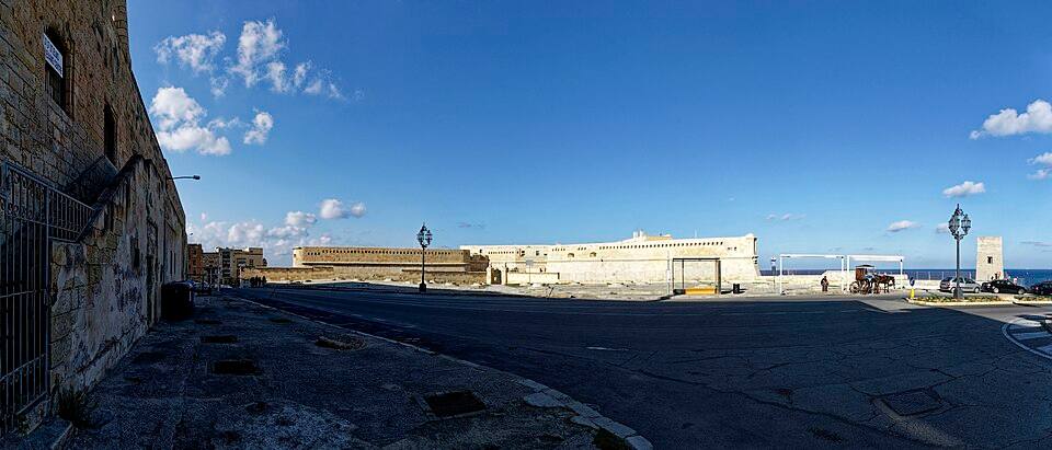 Malta - Valletta - St. Elmo Place - National War Museum Fort St. Elmo — travel photo of Fort St Elmo, Valletta