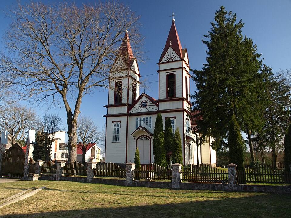 Aukstadvaris church — travel photo of Aukštadvaris, Trakai