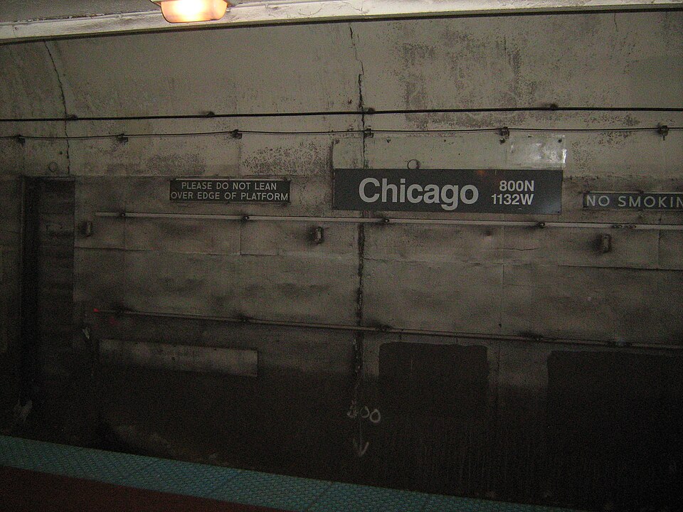 ChicagoMilwaukee CTA Blue Line Station — travel photo of Milwaukee, Chicago