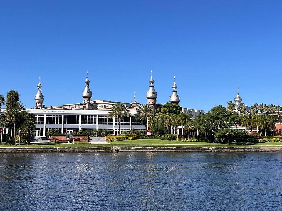 Henry B. Plant Museum from Tampa Riverwalk, Tampa, Florida — travel photo of Tampa, Florida