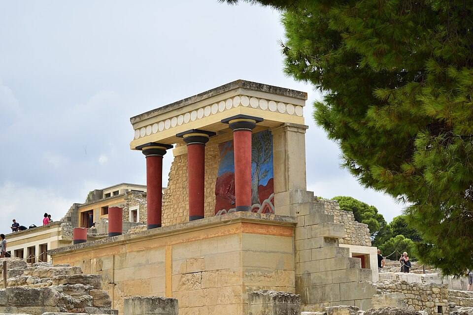 Knossos palace — travel photo of Knossos