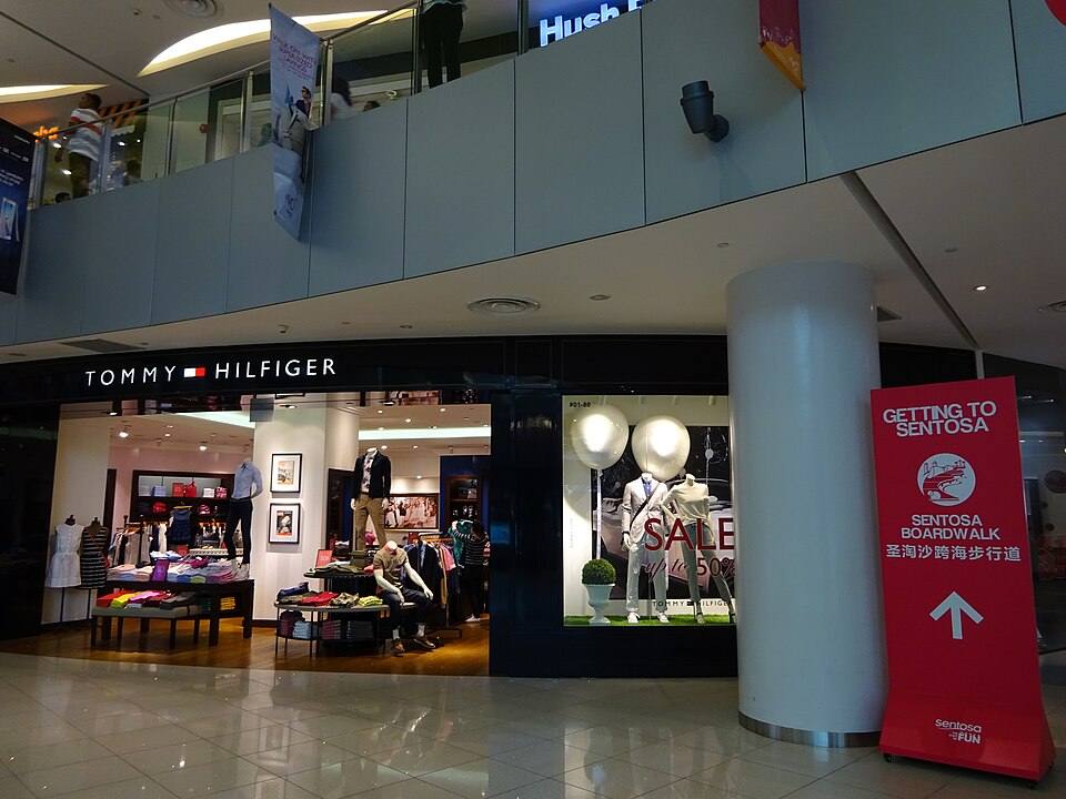 SG Singapore HarbourFront Centre May- DSF shop Timmy Hilfiger near Sentosa — travel photo of Sentosa & HarbourFront, Singapore