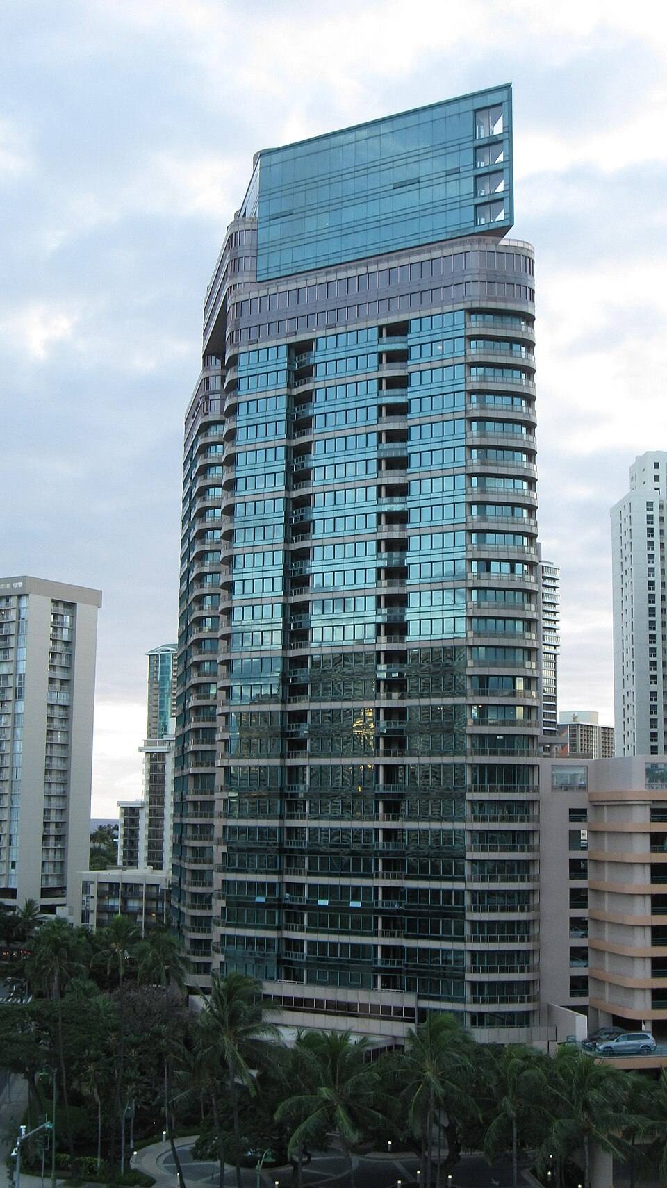 Waikiki Landmark in Honolulu, Hawaii — travel photo of Honolulu and Waikiki