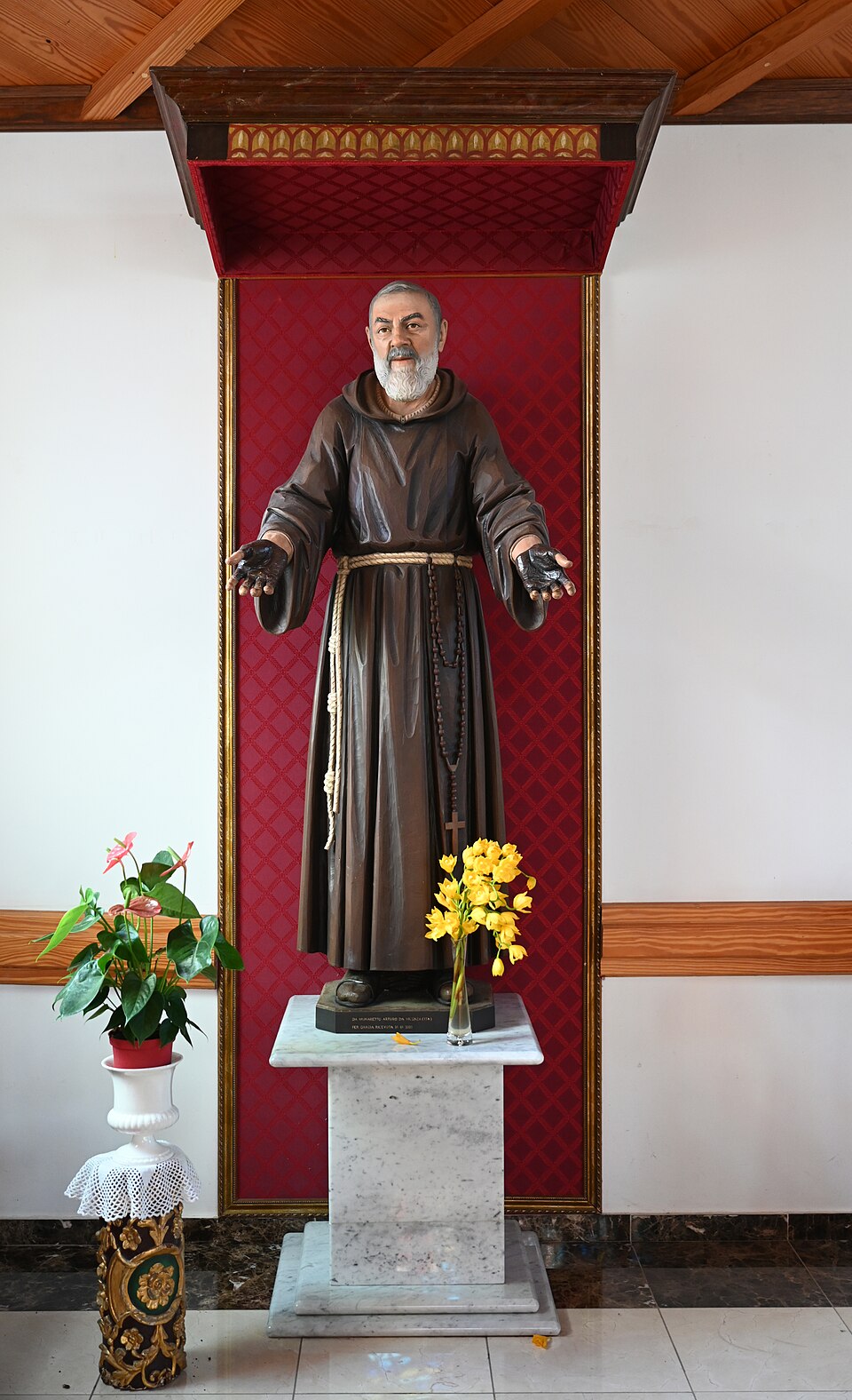 Puerto de la Cruz – Padre Pio, Iglesia N. S. de la Paz — travel photo of La Paz