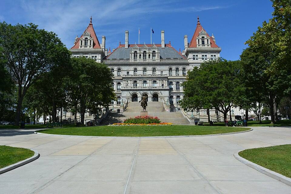 New York State Capitol building, full — travel photo of New York State Capitol, Albany