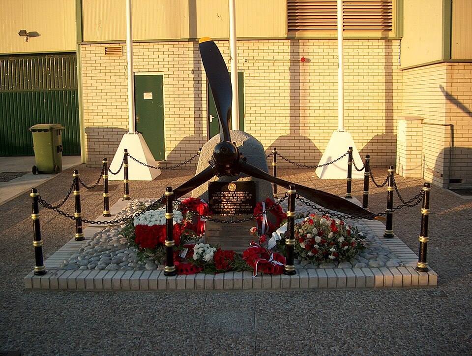 General Sikorski Memorial in Gibraltar 2 — travel photo of Sikorski Memorial, Europa Point