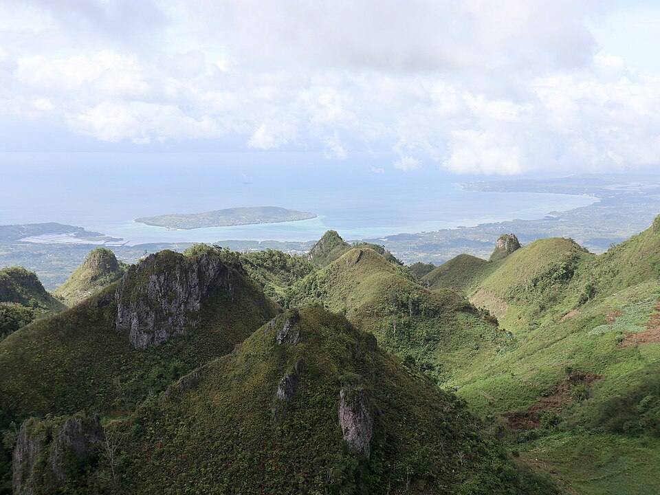 Osmeña Peak with Tañon Strait Badian-Moalboal view (Mantalongon, Dalaguete, Cebu — travel photo of Badian, Moalboal and Badian